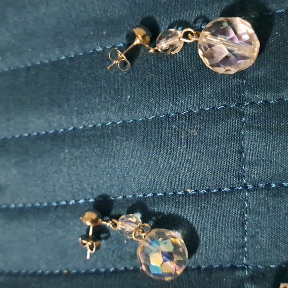 Beautiful crystal necklace and earrings.  40 years old at least. - Picture 2 of 5